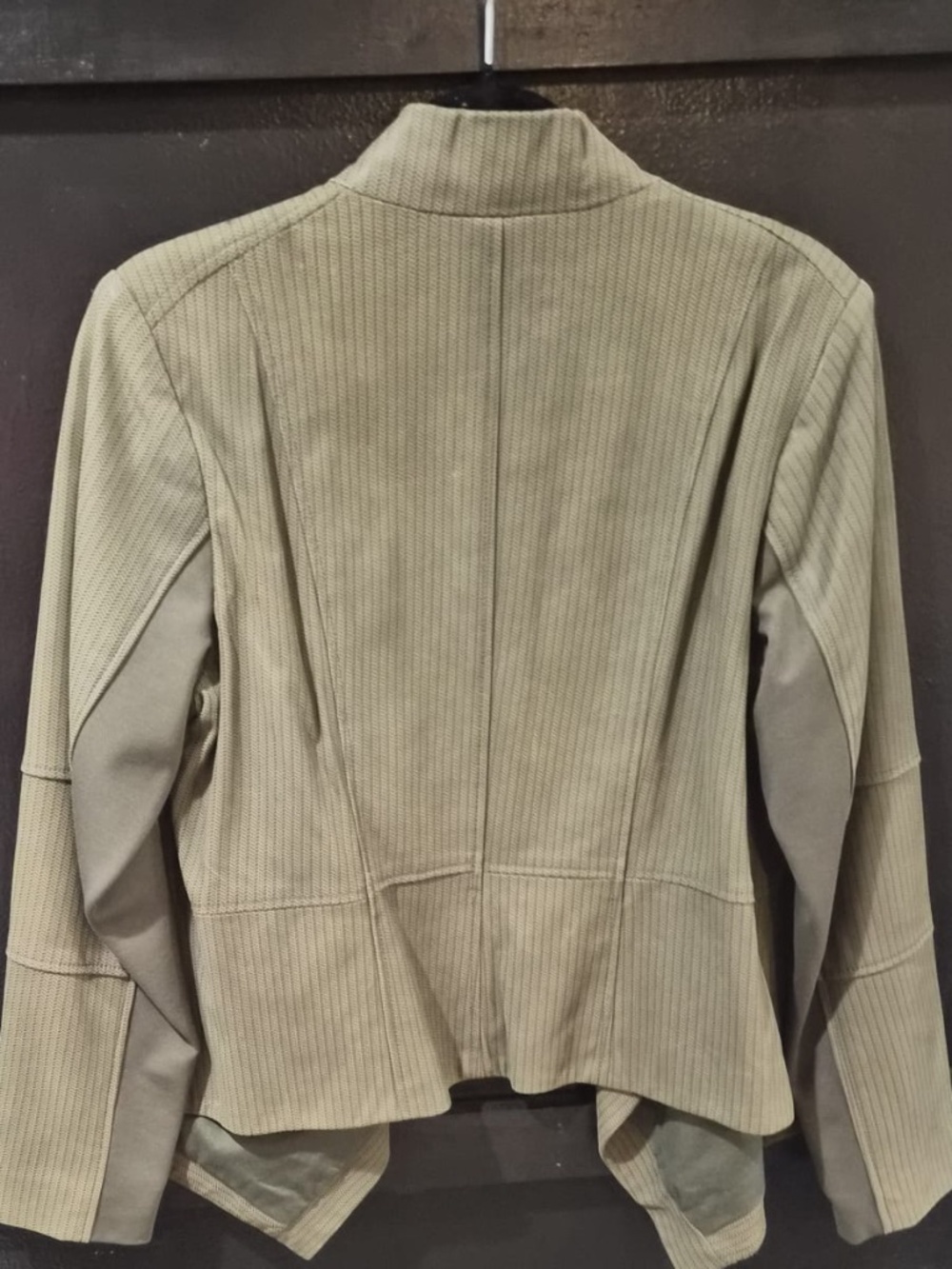 GILI | Leather Jacket - Picture 7 of 8